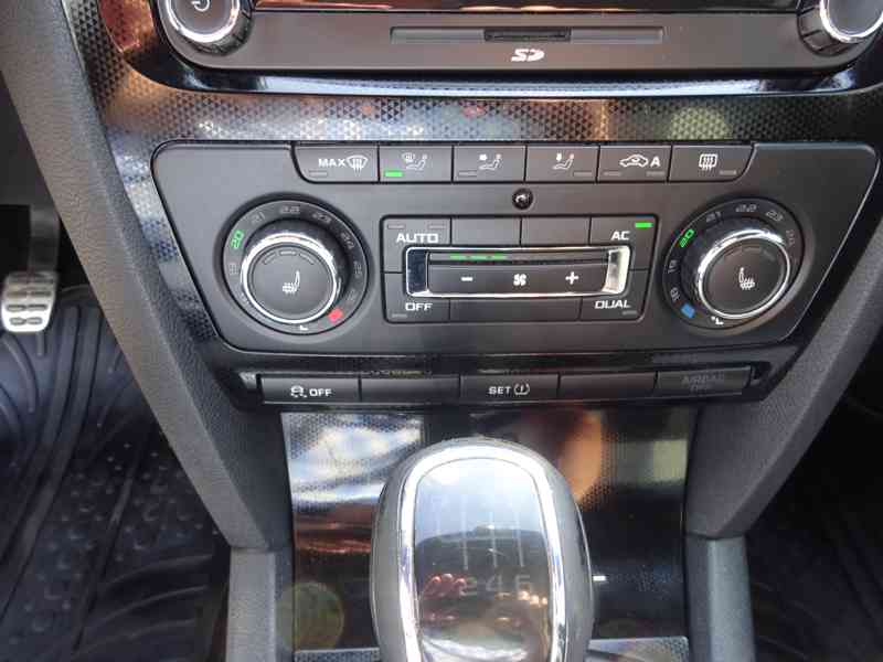 Škoda Octavia 2.0 TDI Combi RS r.v.2012 (125 kw) serviska - foto 9