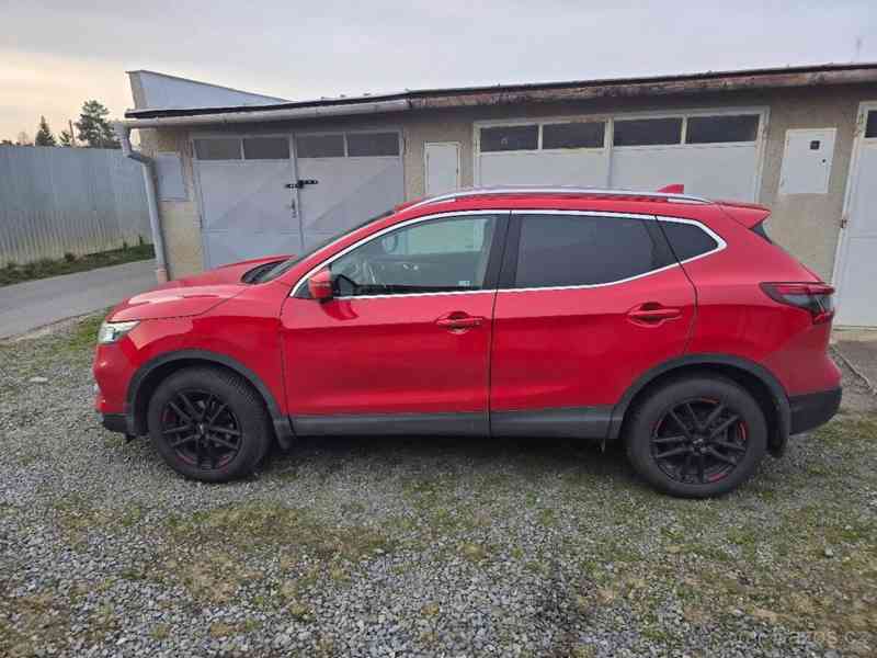 Nissan Qashqai 1,6   2018, DiG-T 160 120 kW - foto 1