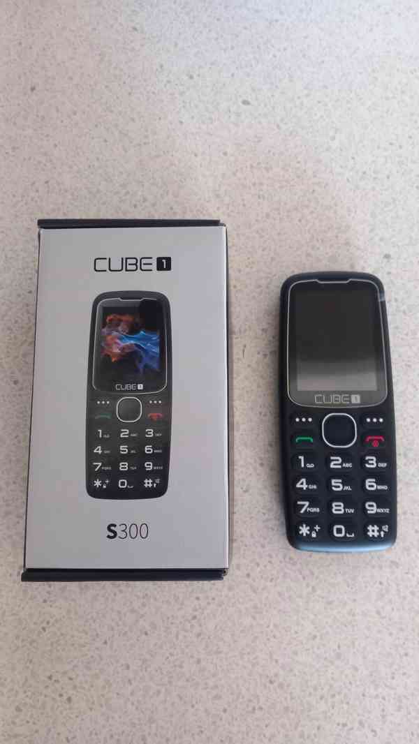Mobilní telefon CUBE 1 S300 Senior - foto 1