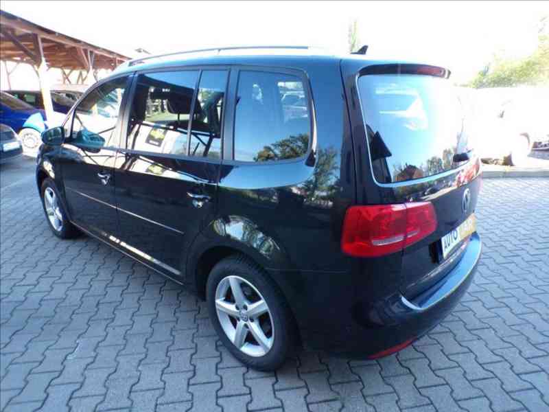 Volkswagen Touran 2,0 TDI STYLE,XENONY,NAVI - foto 3