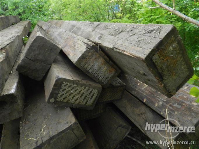 Dřevěné použité dubové železniční Pražce - foto 2