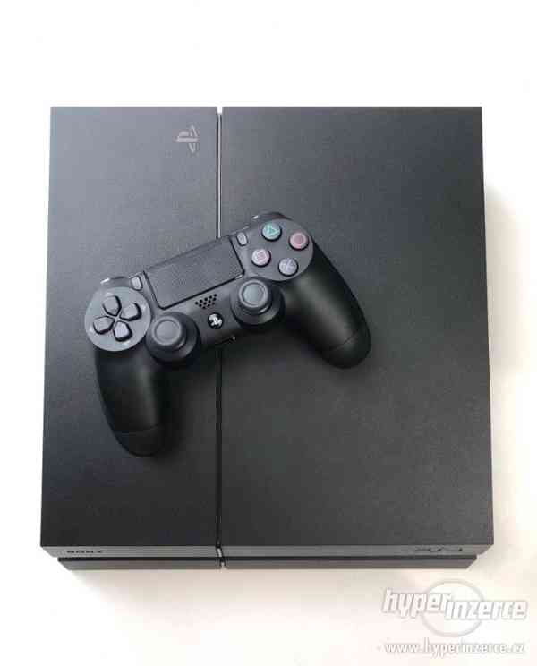 Sony Playstation 4 - foto 1