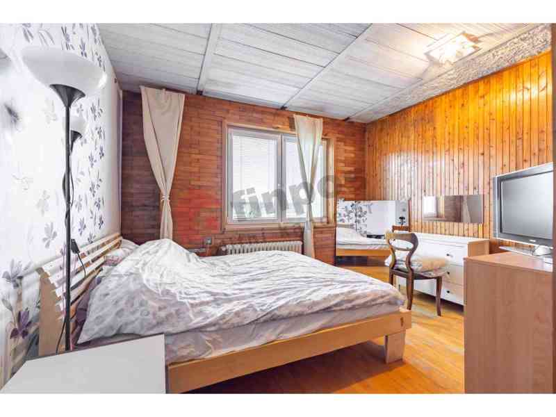 Prodej dvougeneračního rodinného domu 293 m2 v Lednici na Moravě, okr. Břeclav - foto 2