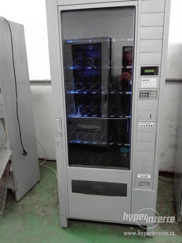 Automat na cukrovinky, PET lahve, bagety - foto 1