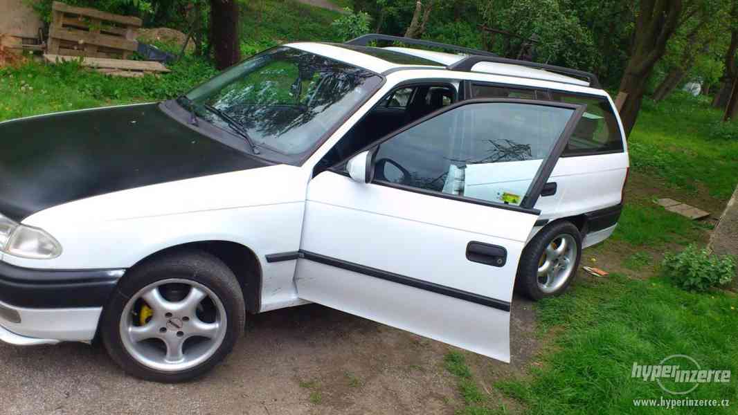 Opel astra 1.6 combi rok 1997 - foto 4