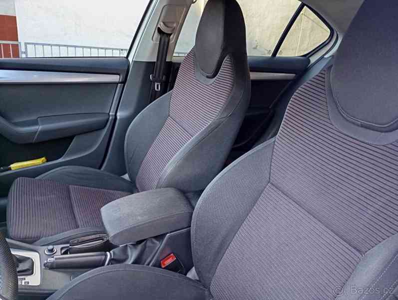 Škoda Octavia 2,0   TDI DSG - foto 3