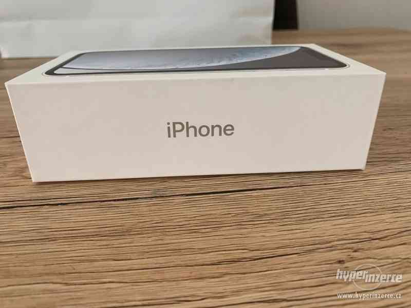 iPhone XR 128 GB bílý - foto 1