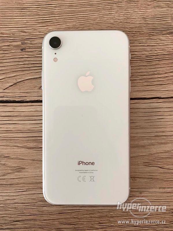 iPhone XR 128 GB bílý - foto 10