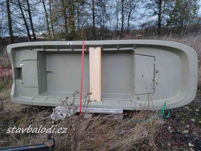 Pramice, rybářský člun, veslice, loď Ka 330 - foto 3