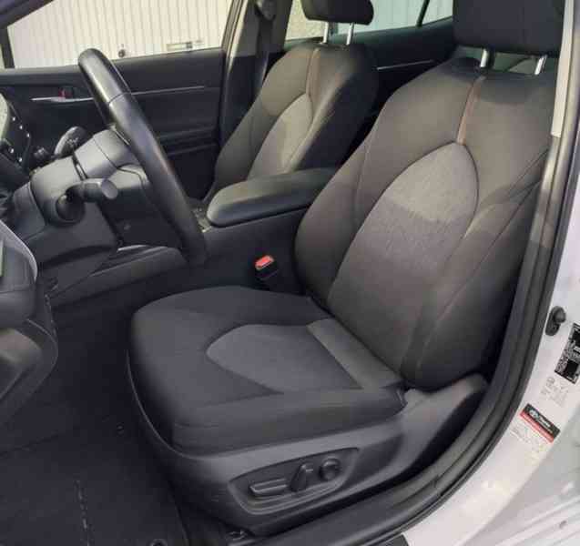 Toyota Camry, 2.5 Hybrid, 160 kW Automat, ČR - foto 6