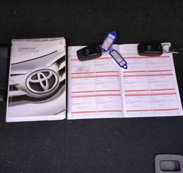 Toyota Camry, 2.5 Hybrid, 160 kW Automat, ČR - foto 7