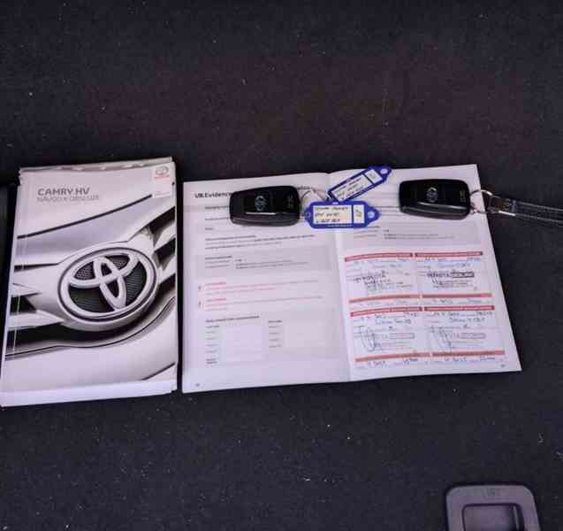 Toyota Camry, 2.5 Hybrid, 160 kW Automat, ČR - foto 2