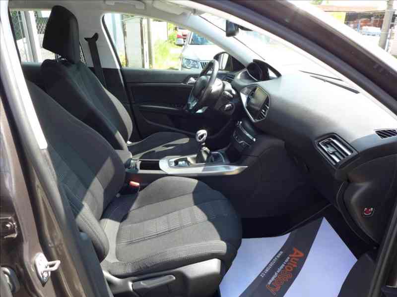 Peugeot 308 2,0 HDi FULL LED,TAŽNÉ,SERVIS - foto 10