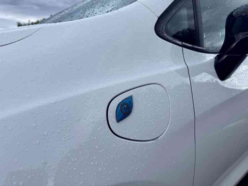 Chrysler Pacifica 3,6 Hybrid RU Radar L 2022 - foto 8