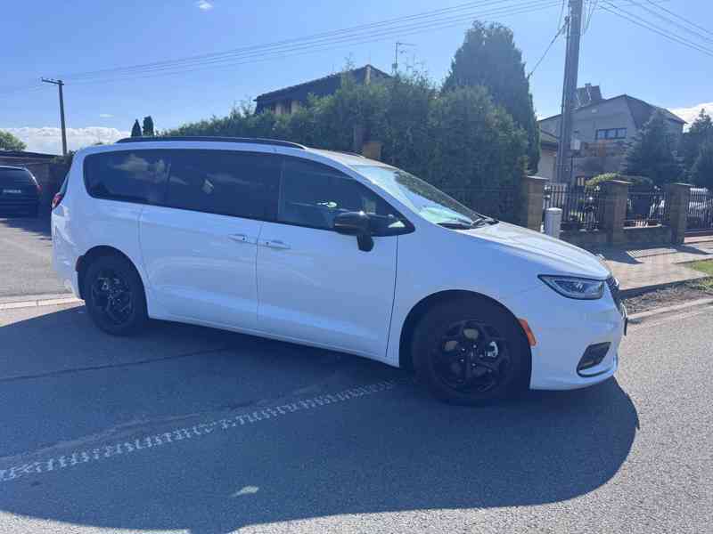 Chrysler Pacifica 3,6 Hybrid RU Radar L 2022 - foto 1