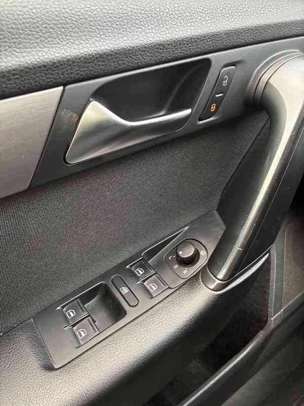 Prodám VW passat B7 2,0 TDI 103 kw comfortline - foto 12