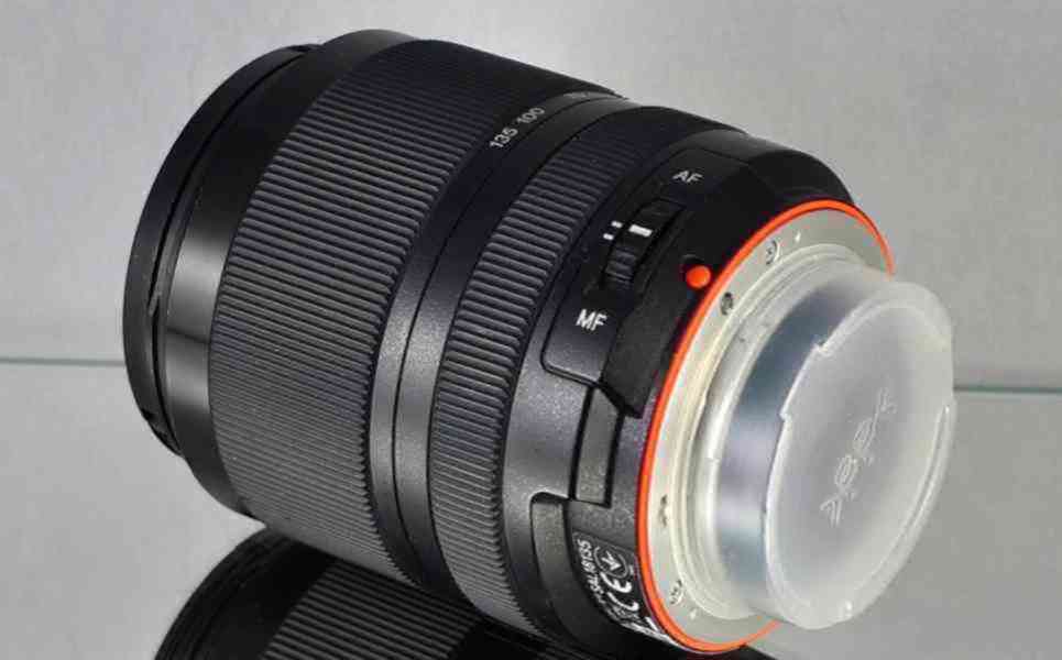 Sony DT 18-135mm 3.5-5.6 SAM **APS-C A-mount Zoom Lens* - foto 4