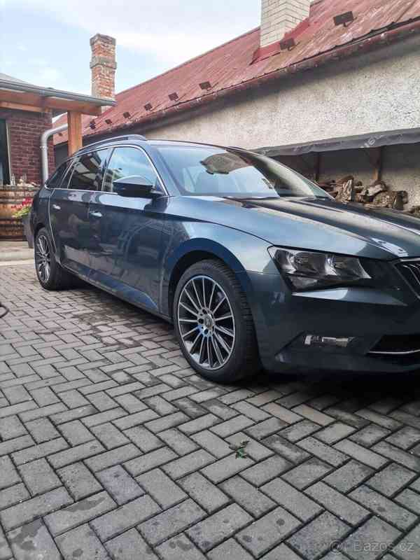 Škoda Superb 2,0   Š3 2.0 tdi 110kw DSG 2017 - foto 12