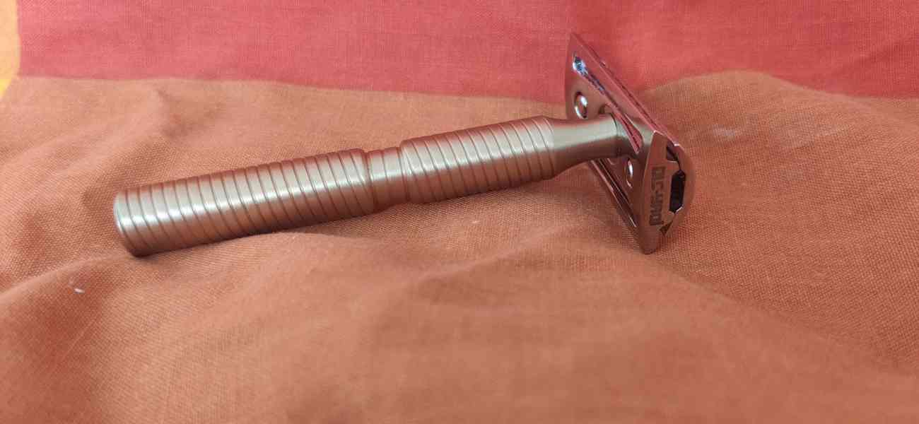 holící strojek Yaqi 88mm mosaz a hlava Yaqi R89 - foto 7