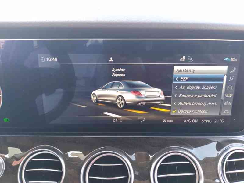 MERCEDES BENZ E450 3.0 AMG 4MATIC PANORAMA 1.MAJITEL,ČR,DPH - foto 44