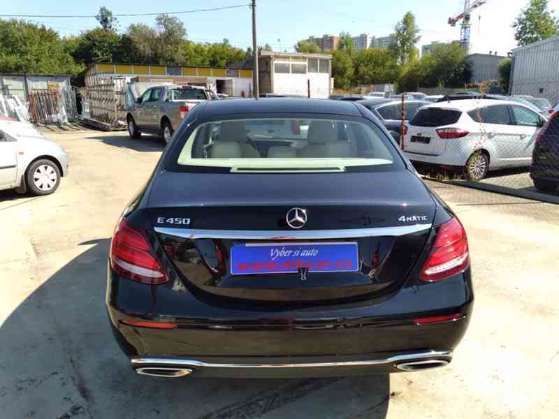 MERCEDES BENZ E450 3.0 AMG 4MATIC PANORAMA 1.MAJITEL,ČR,DPH - foto 7