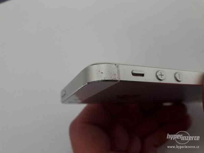Apple iPhone 5S 16GB Silver (P17176) - foto 2