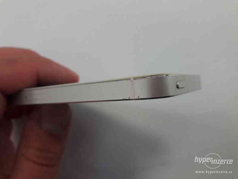 Apple iPhone 5S 16GB Silver (P17176) - foto 3