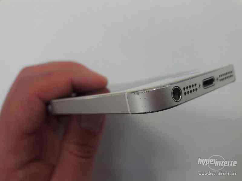 Apple iPhone 5S 16GB Silver (P17176) - foto 5