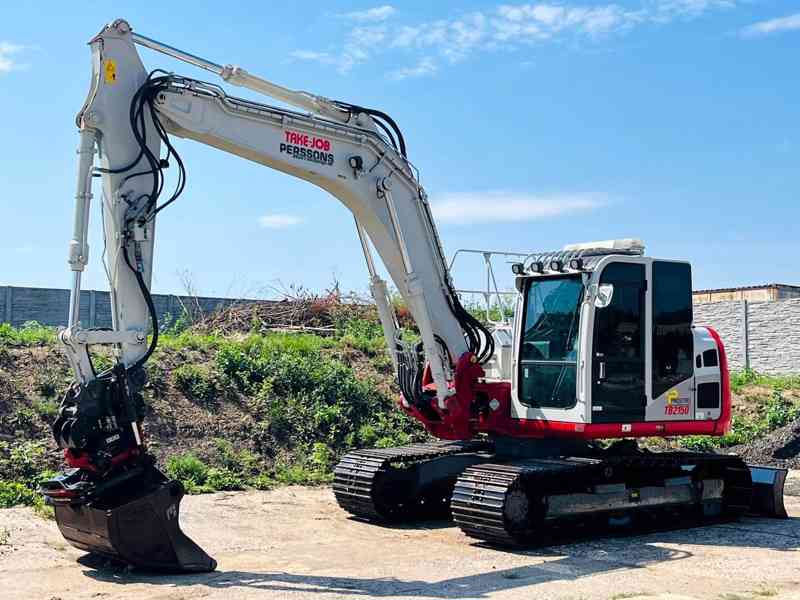 Pásové rypadlo Takeuchi TB2150 (Možnost leasingu) - foto 1