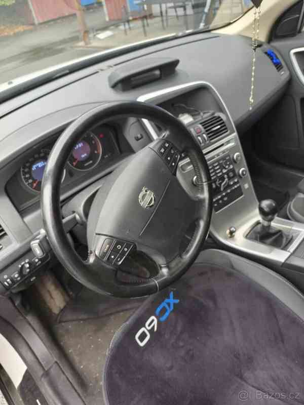 Volvo XC60 diesel - foto 2