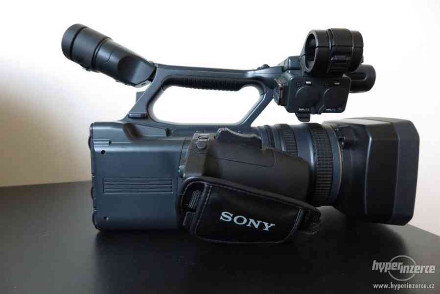 Videokamera SONY HDR-AX2000E + příslušenství - foto 12