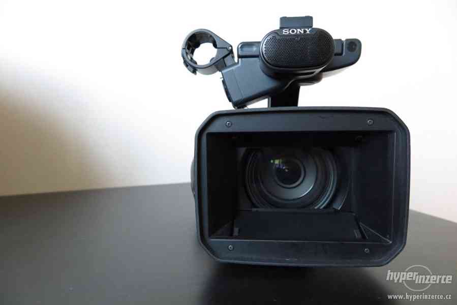 Videokamera SONY HDR-AX2000E + příslušenství - foto 13