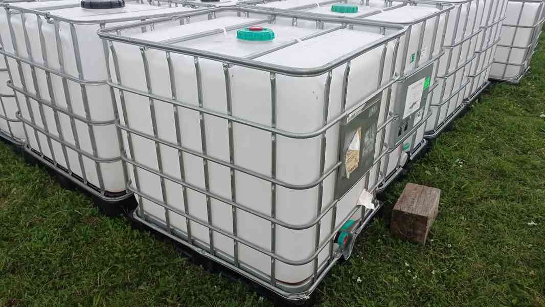 IBC kontejner, nádrž na vodu 1000l z potravinářství - foto 1