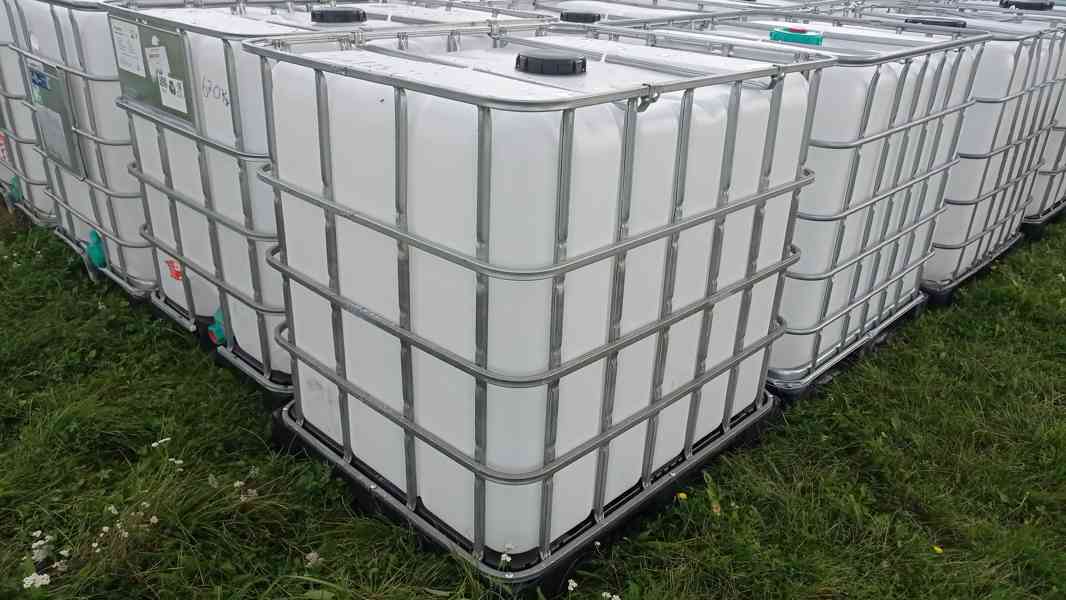 IBC kontejner, nádrž na vodu 1000l z potravinářství - foto 2