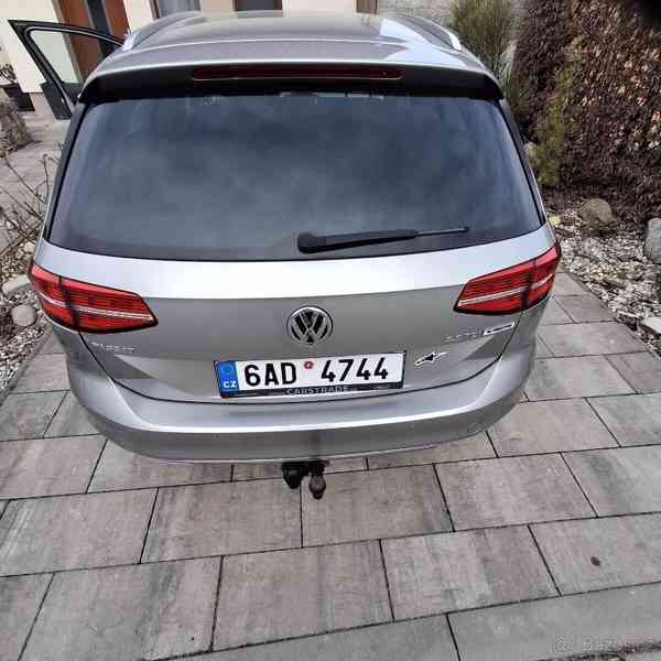 Volkswagen Passat 2,0 - foto 35