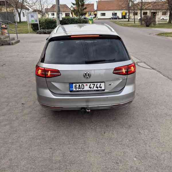 Volkswagen Passat 2,0 - foto 25