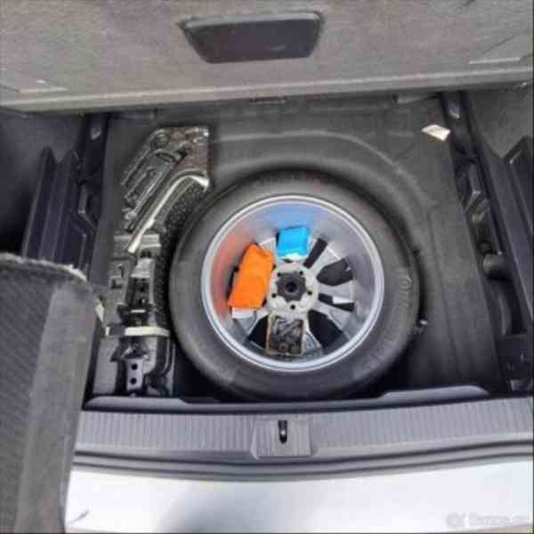 Volkswagen Passat 2,0 - foto 7