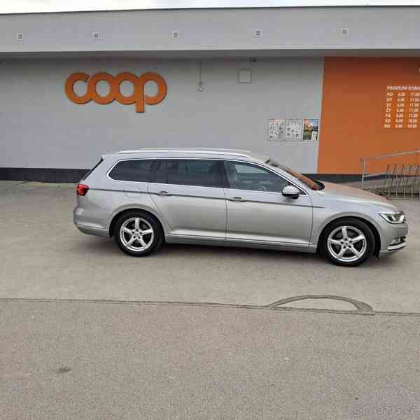 Volkswagen Passat 2,0 - foto 30