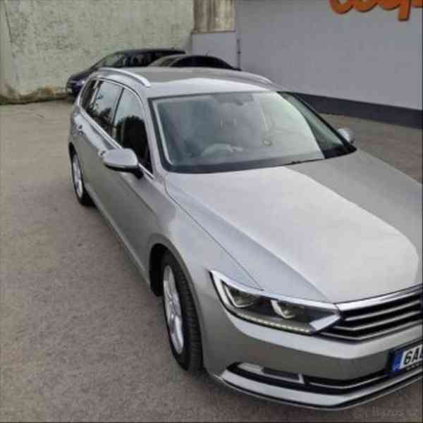 Volkswagen Passat 2,0 - foto 19