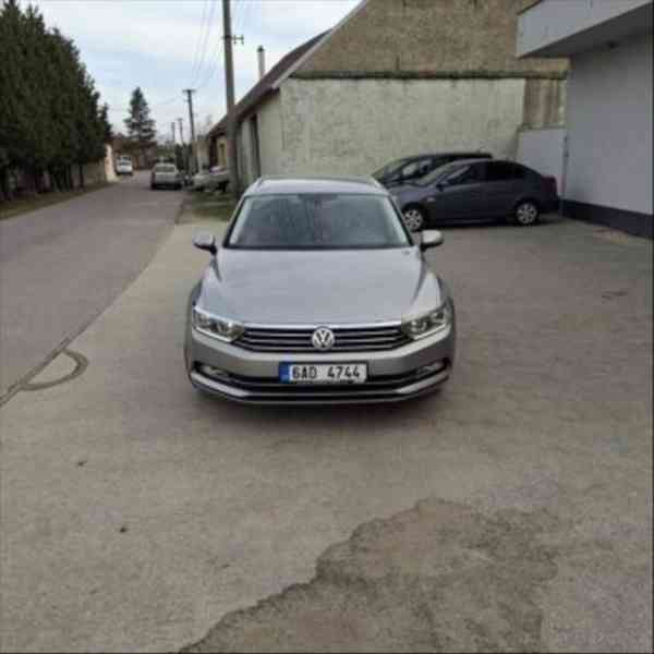 Volkswagen Passat 2,0 - foto 1
