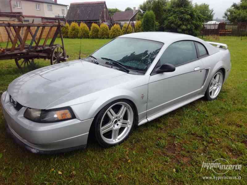 Ford Mustang - foto 2