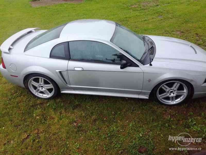 Ford Mustang - foto 3
