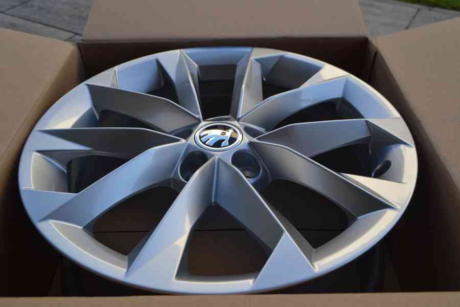 Škoda Kamiq/Scala, S.Arona – NOVÉ 16 originál Alu disky 6x16 - foto 13