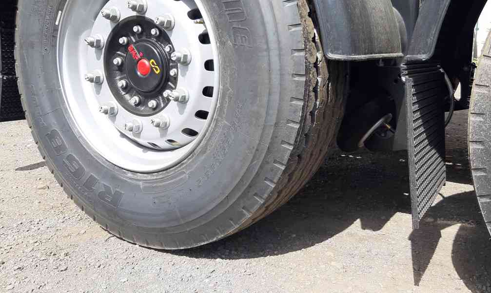 Sklápěcí návěs MEILLER 26 m3 / 2 ZVEDAČKY /provozní 6.040 kg - foto 4