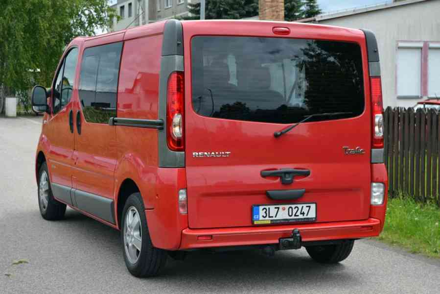 Renault Trafic 2.0 dCi 84kW L1H1 Passenger 6míst - foto 2