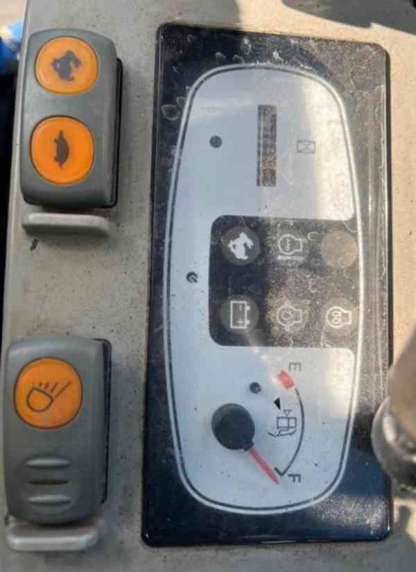 1.8t minibagr Komatsu PC16 - foto 7