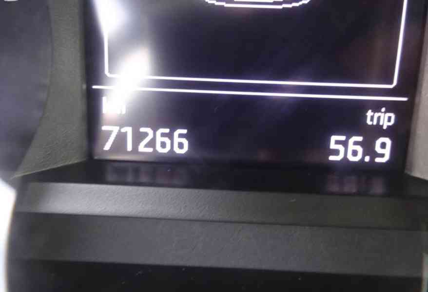 Škoda Fabia, 1.0 TSI (70 KW) EL.SERVIS DPH - foto 7