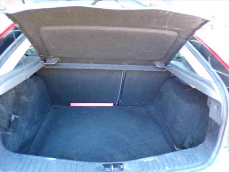 Ford Focus 1,8 16V KLIMATIZACE - foto 9