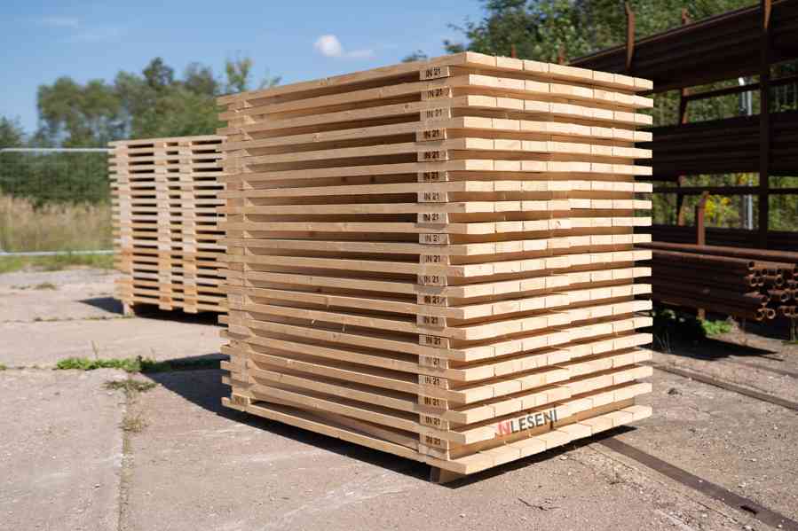 Dřevěné podlážky na trubkové a HAKI lešení - s CERTIFIKÁTEM - foto 4