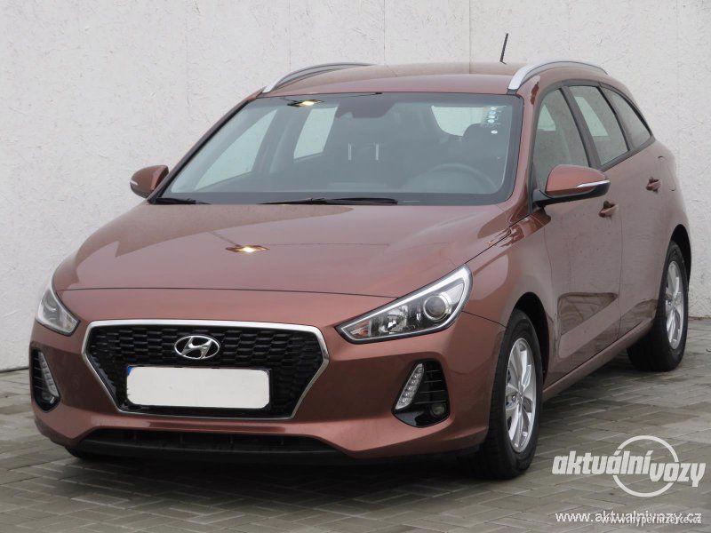 Hyundai i30 1.6, nafta, r.v. 2017 - foto 1